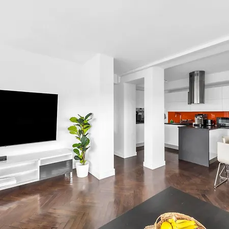 With View Of 23rd Floor *