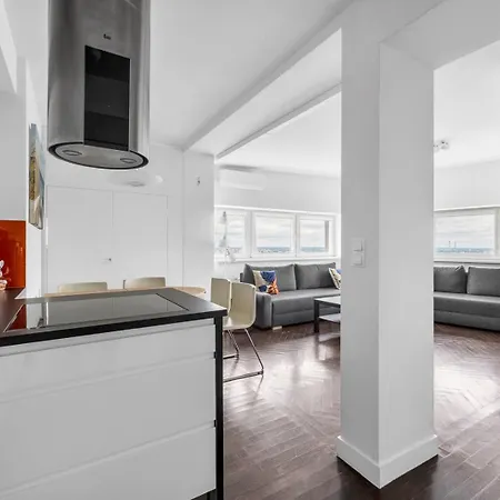 With View Of 23rd Floor Appartement Varsovie