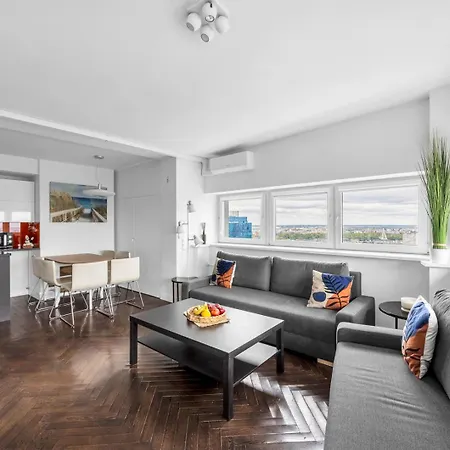 With View Of 23rd Floor Warschau