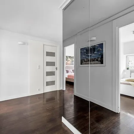 With View Of 23rd Floor شقة *